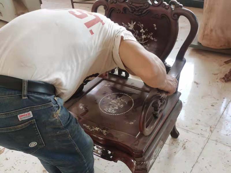 长顺老旧红木家具保养技巧